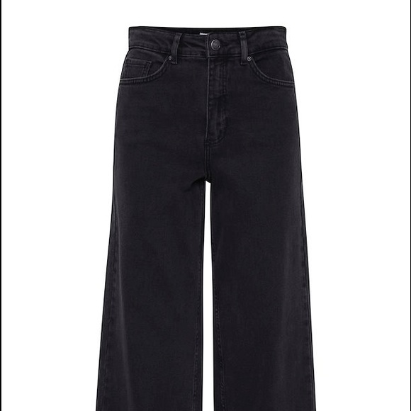 B. Young jeans black - Picture 3 of 3